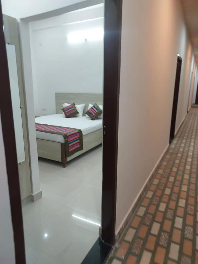 5 Petals Guest house Varanasi