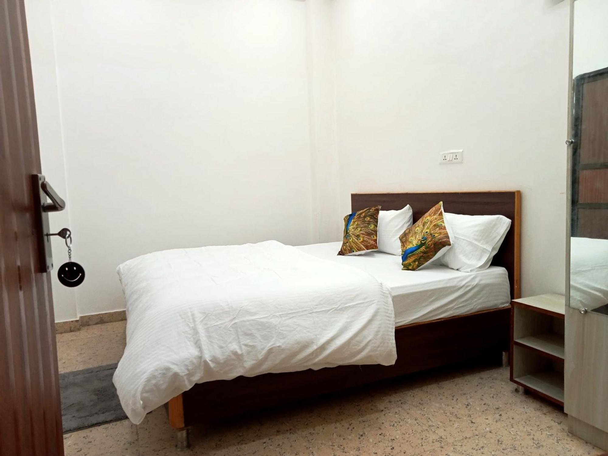 5 Petals Guest house Varanasi